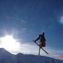 En s&aring;dan d&auml;r tailgrab (?) i Rendls underbara par. Foto: El Lindo Kits. Fahrer: M a t Eriksson aka jag.