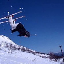 En av mina f&ouml;rsta backflips, riktigt soft landnin. Foto: Jacob Eklund. Fahrer: Felix Eriksson.