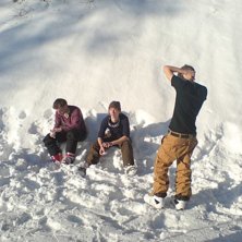 Vi softar efter ett &aring;k i Ravinen.. Foto: Tobias Lindberg. Fahrer: Andreas, John, Joel.