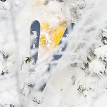 Tr&aring;ngt! Notera granen till h&ouml;ger, den f&ouml;ljde me. Foto: Jesper Molin. Fahrer: Henrik Utter.