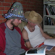 Skidl&auml;sning och f&ouml;rv&auml;ntningar i k&auml;llaren p&aring; S. Foto: Johan Paulsson. Fahrer: Mikael J&ouml;nsson och Linus Hyl&eacute;n.