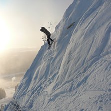 Drop/hopp. Foto: Linus Alenvret. Fahrer: Linus Eriksson.
