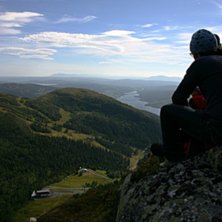 Vandring med svenska skidl&auml;rarlinjen fr&aring;n skutan. Foto: Klas Emanuelson. Fahrer: Daniel Garcia.